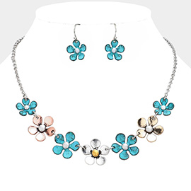 Metal Flower Link Bib Necklace