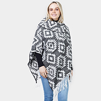 Western Pattern Tassel Poncho