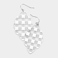 Slash Pattern Detail Metal Leaf Earrings