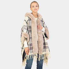 Plaid Pattern With Solid Faux Fur Trim Edge