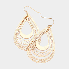 Cut Out Detailed Triple Teardrop Link Dangle Earrings