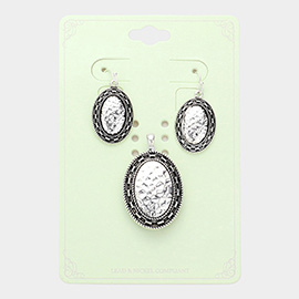 Embossed Antique Metal Oval Pendant Set