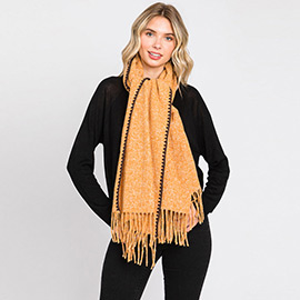 Edge Pointed Fringe Oblong Scarf