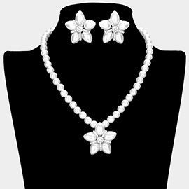 Pearl Flower Pendant Necklace