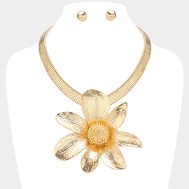 Oversized Flower Pendant Accented Statement Necklace