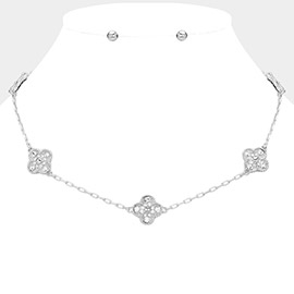 Stone Paved Quatrefoil Station Necklace