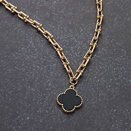 Natural Stone Quatrefoil Pendant Hardware Chain Link Necklace