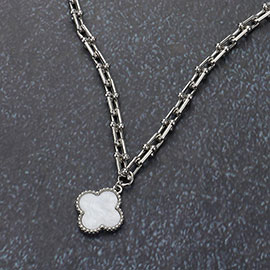 Mother Of Pearl Quatrefoil Pendant Hardware Chain Link Necklace