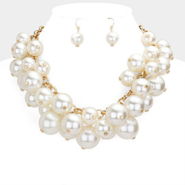 Chunky Pearl Collar Necklace