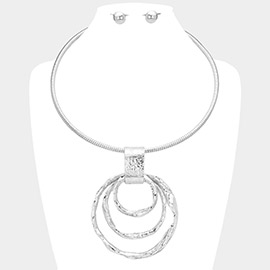 Geometric Pendant Metal Necklace