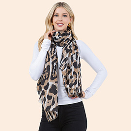 Lightweight Leopard Print Scarf