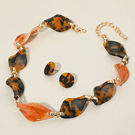 Wavy Tortoise Resin Beaded Statement Necklace