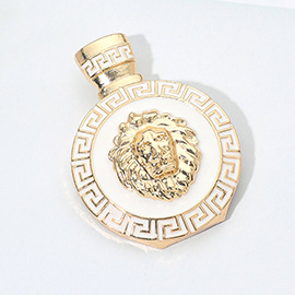 Greek Pattern Rim Round Lion Head Emblem Pim Brooch