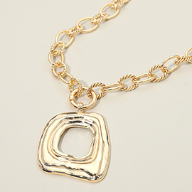 Bold Abstract Metal Pendant Accent Chunky Chain Necklace