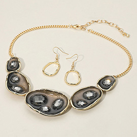 Abstract Gemstone Embellished Enamel Oval Plate Link Statement Necklace